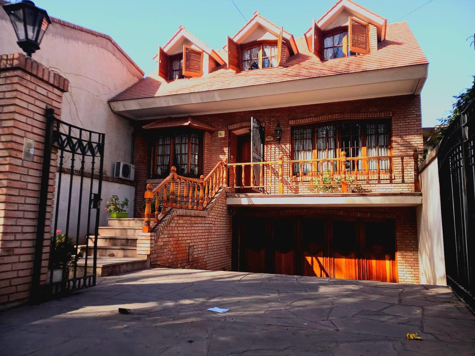 Casa Bravo Bed & Breakfast Мендоса Екстериор снимка